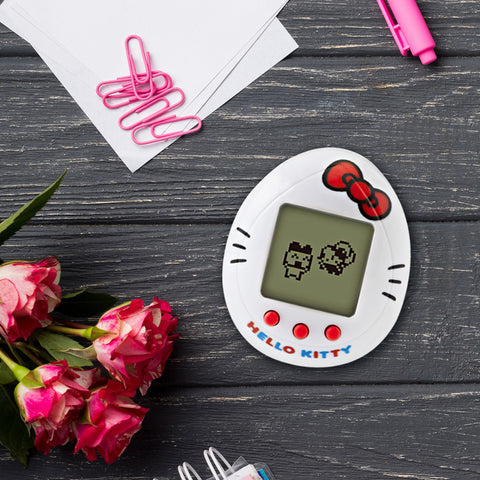 Tamagotchi x Hello Kitty - Hello Kitty (white)