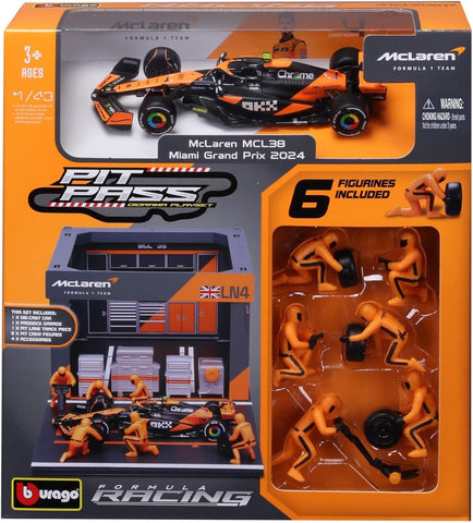 Bburago 1:43 Diorama Playset  McLaren 4 Lando