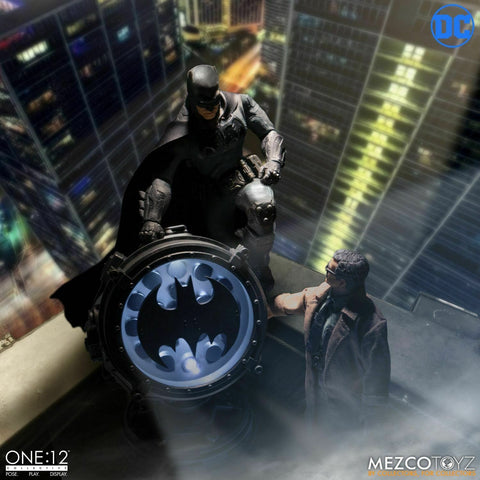 Mezco Toyz  One:12 Batman Supreme Knight Figure